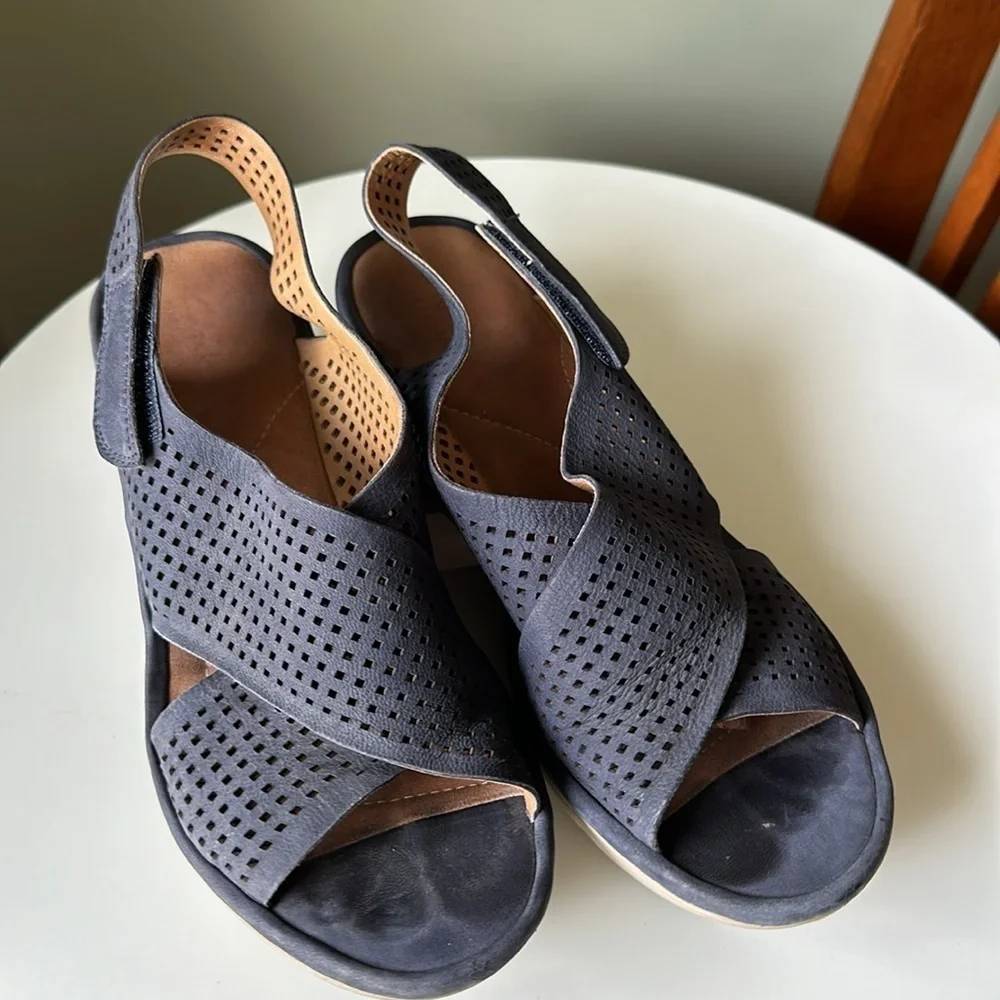 Clarks Artisan Clarene Award Blue Nubuck Slingback Wedge Sandals